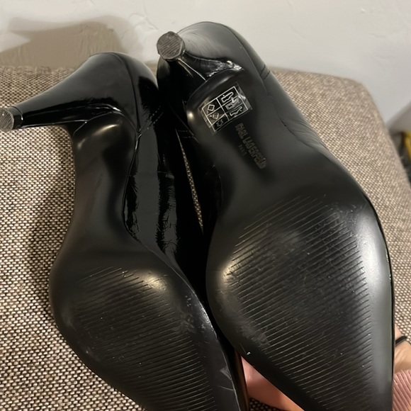 Karl Lagerfeld black textured heels, size 7 1/2M - Picture 8 of 12